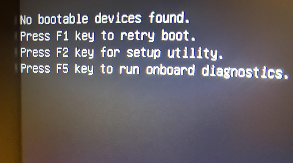 “부팅 가능한 장치가 없습니다(No Boot Device Found)”란 무엇인가 — 그리고 해결&nbsp;방법