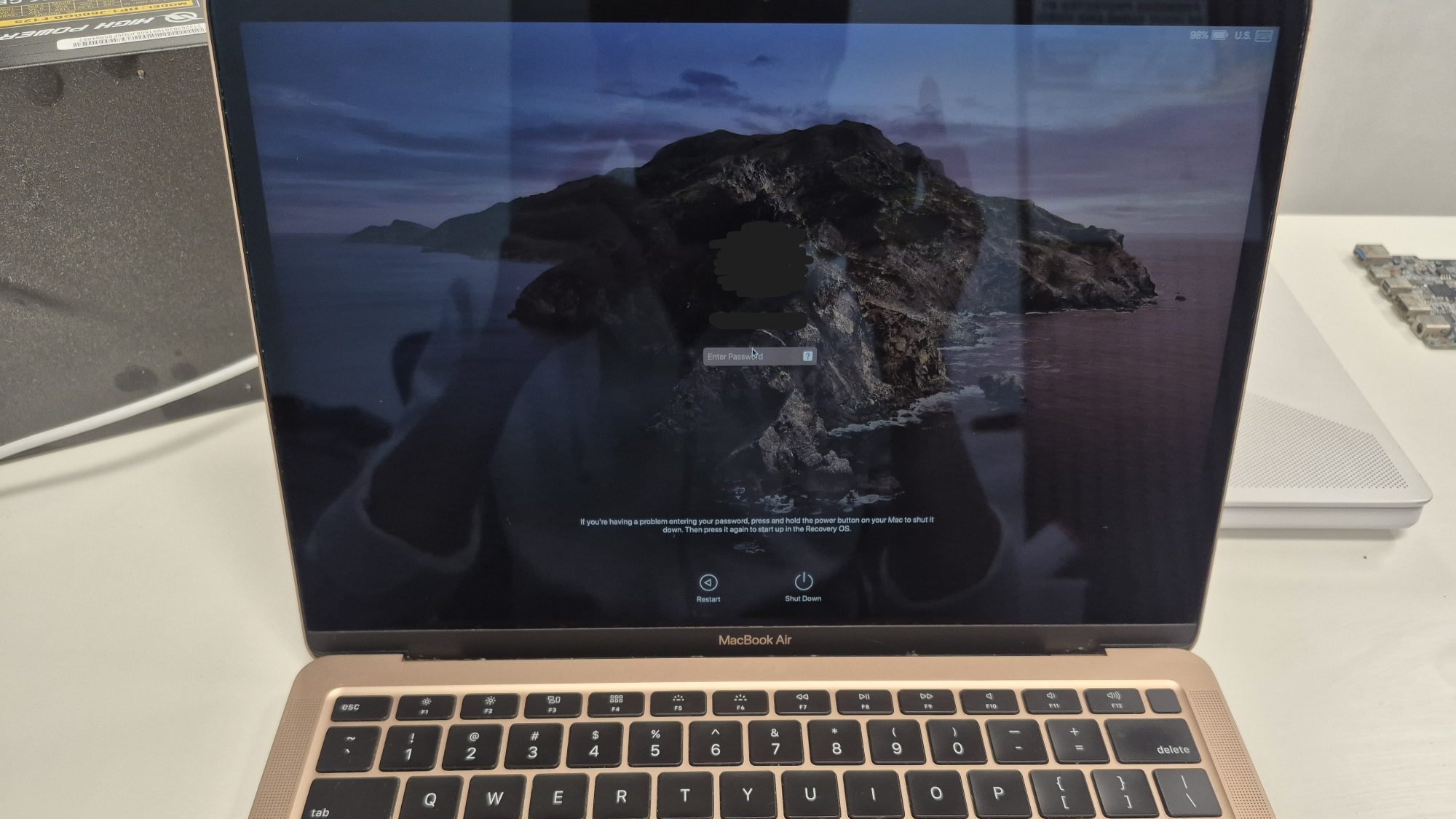 macbook air a2179 powered on