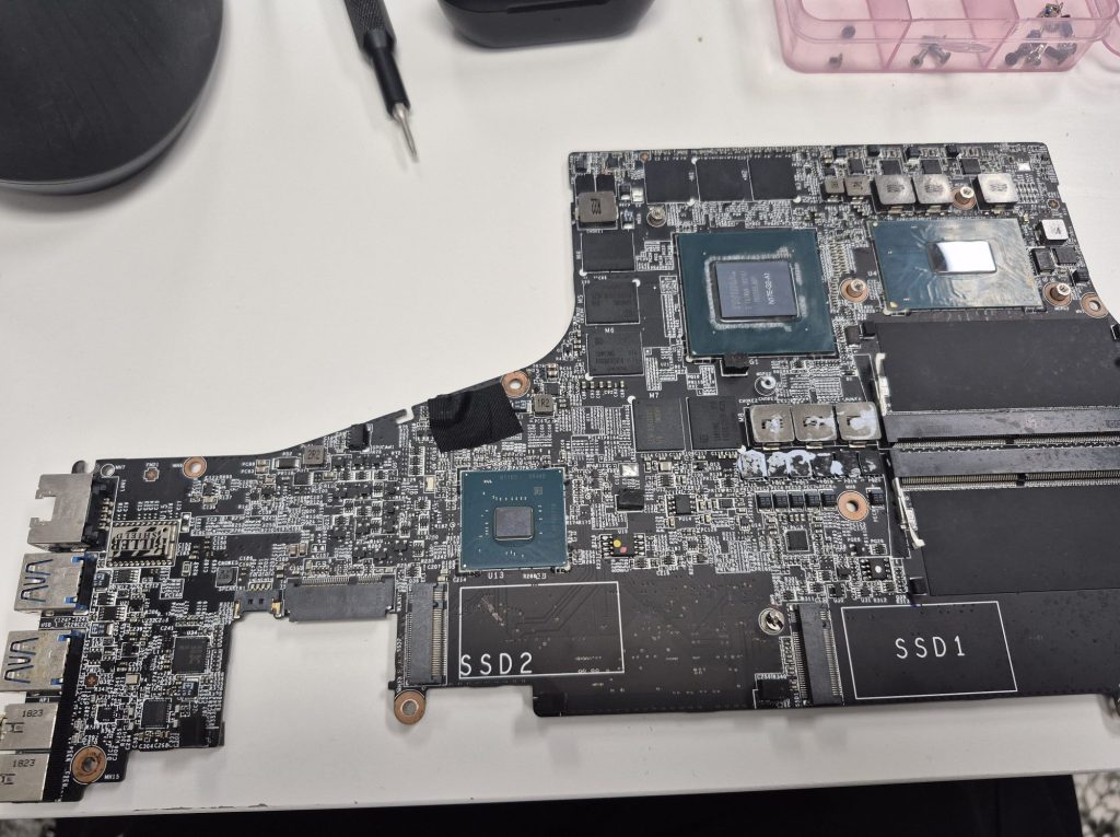 노트북이 충전되지 않거나 켜지지 않을 때 – 수리 가능할까, 아니면 전자&nbsp;폐기물일까?