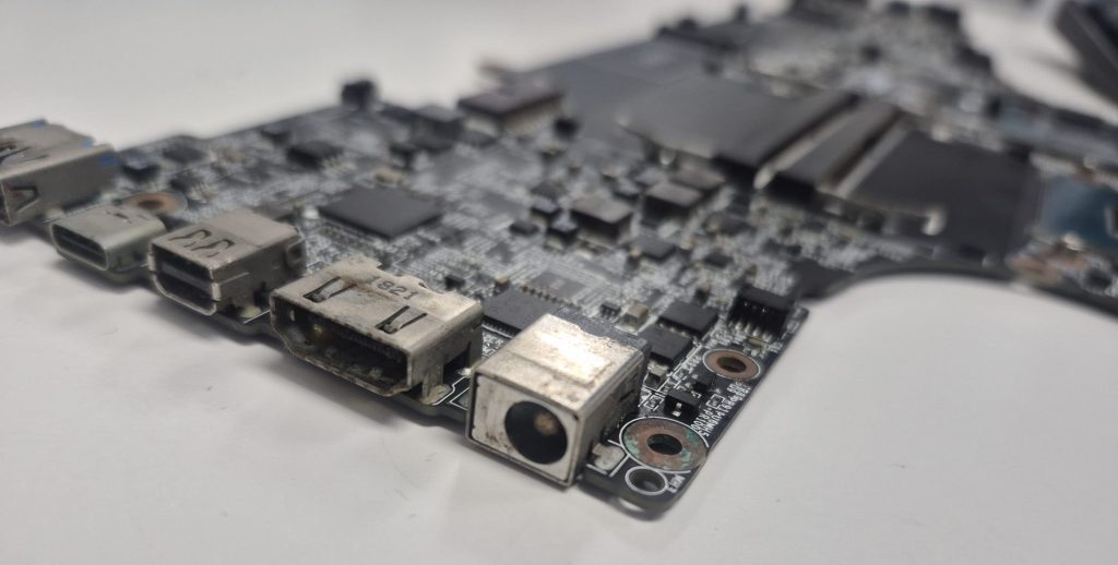 laptop motherboard charger port