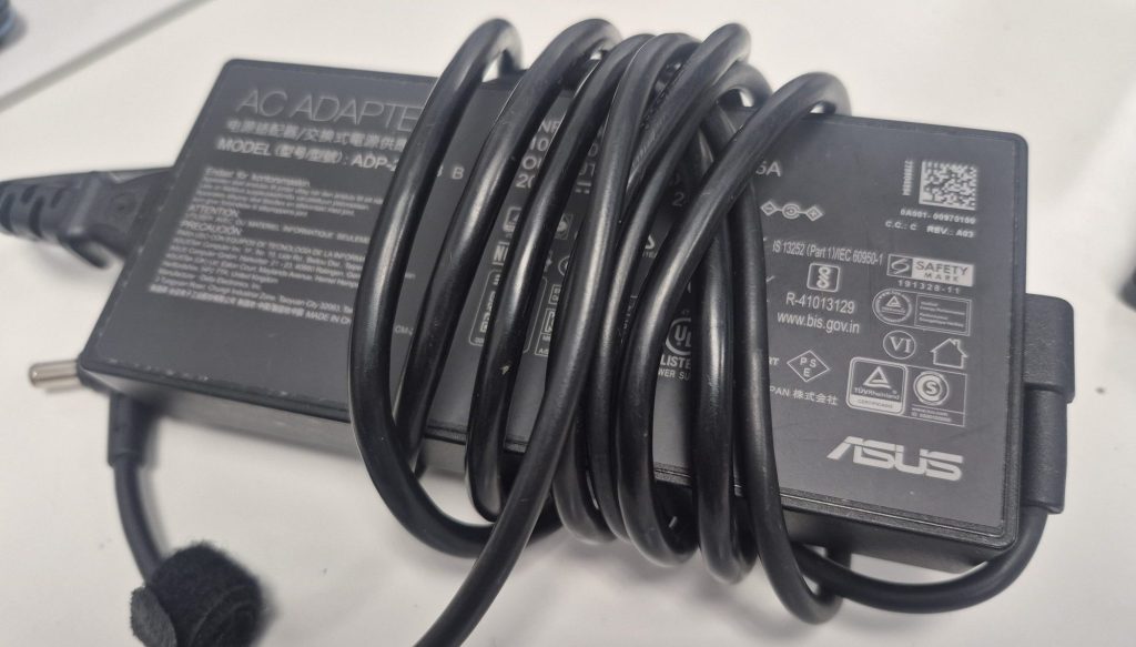 Asus Zephyrus laptop charger