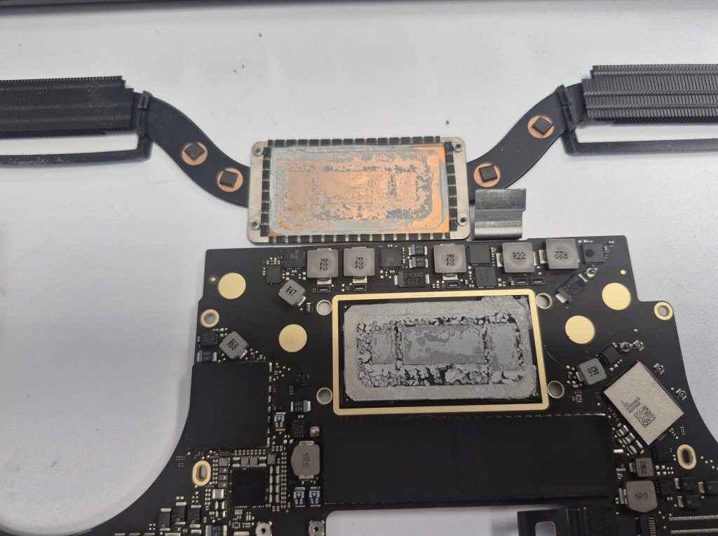 macbook pro a1989 cracked thermal paste